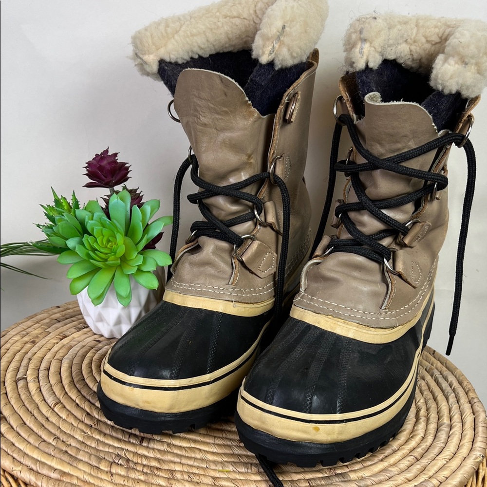 Sorel Winter Boots - Black and Tan